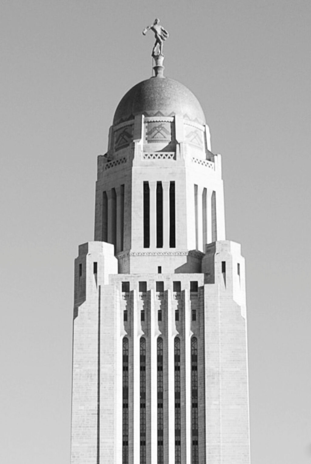 Goodhue placed an octagonal Memorial Chamber honoring citizens